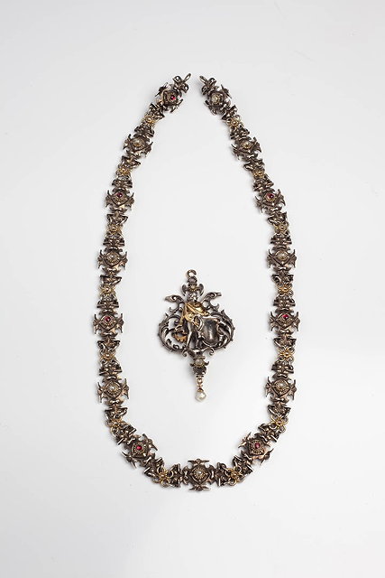 Appraisal: Rudolf Horrmann German Early th Century of MunchenNecklace and pendantsilvered