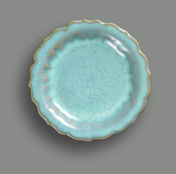 Appraisal: A fine Junyao saucer dish with a barbed rim Northern