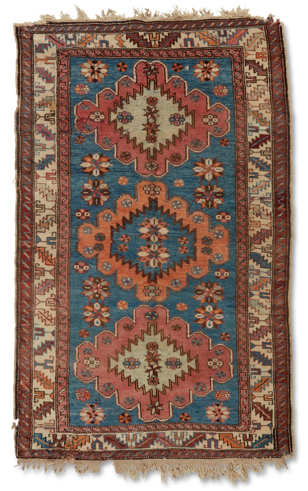 Appraisal: A CAUCASIAN SHIRVAN RUGA Caucasian Shirvan rug th century Wool