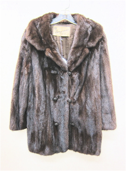 Appraisal: LADY'S MINK FUR COAT brown fur double breasted with three