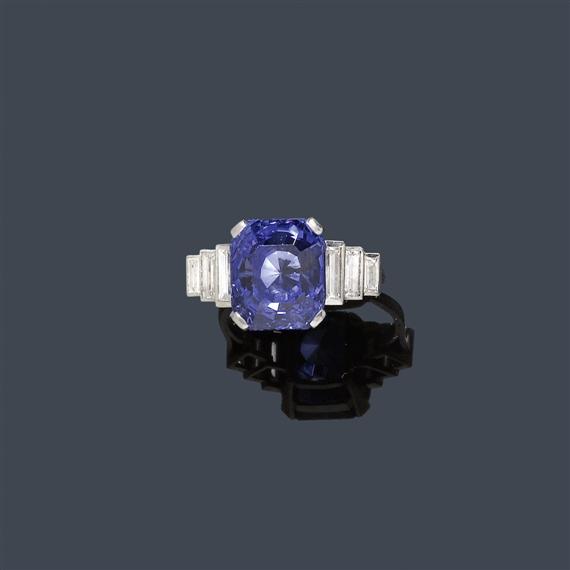 Appraisal: BURMA SAPPHIRE AND DIAMOND RING France ca Platinum Decorative ring