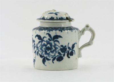 Appraisal: A Worcester blue and white mustard pot and cover painted