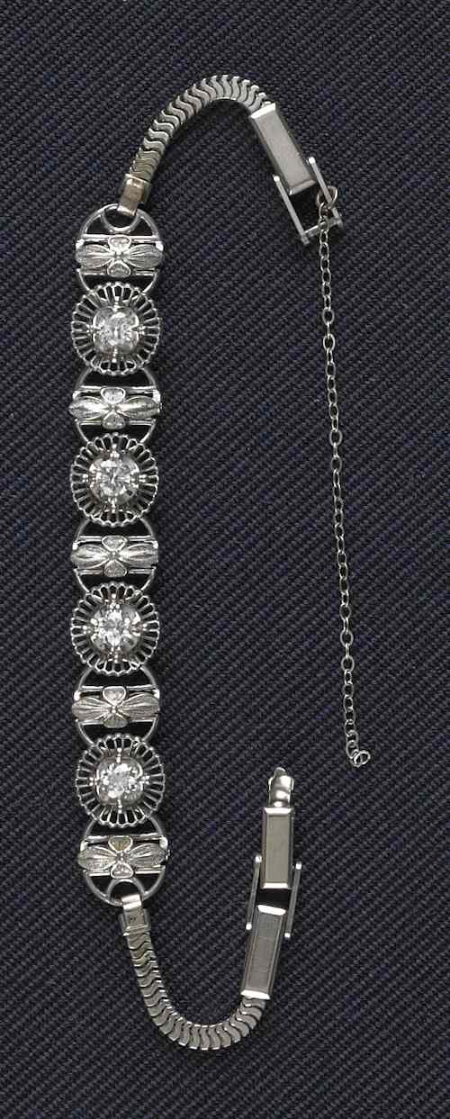 Appraisal: K white gold bracelet with approximately ct diamonds in each