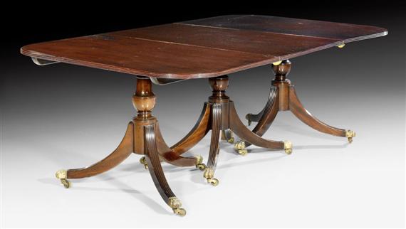 Appraisal: EXPANDABLE MAHOGANY TABLE Regency England th century x x cm