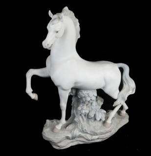 Appraisal: Lladro Porcelain Horse Sculpture Lladro porcelain horse sculpture H x