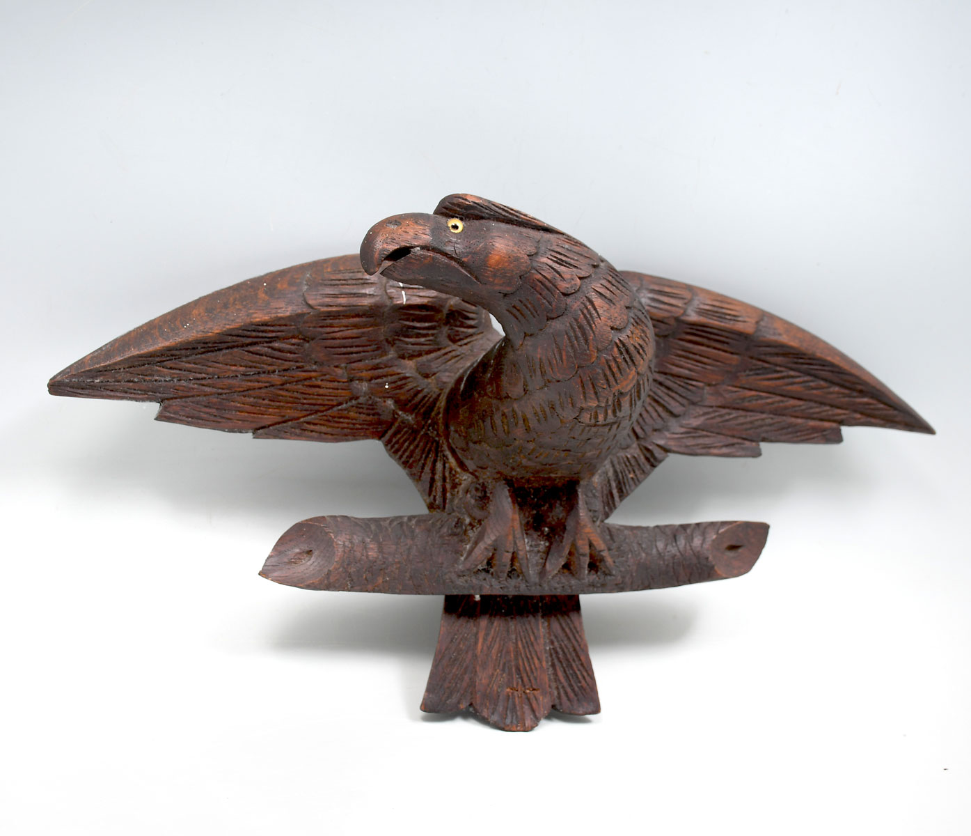 Appraisal: EARLY CARVED AMERICAN EAGLE Early carved American eagle having an