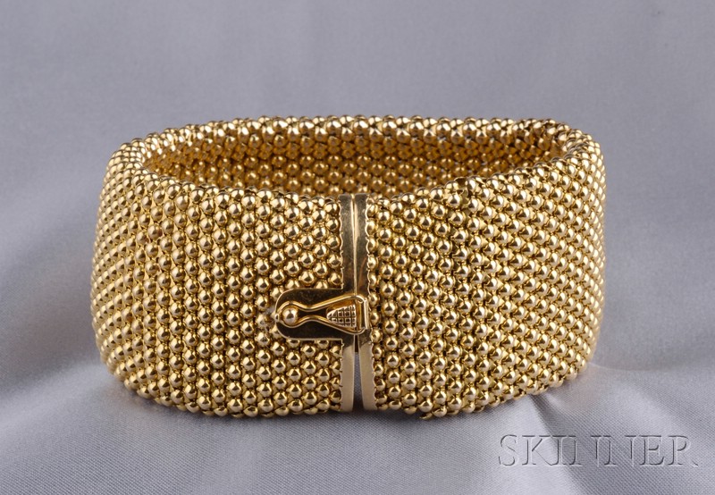 Appraisal: kt Gold Bracelet the wide mesh strap of beaded links