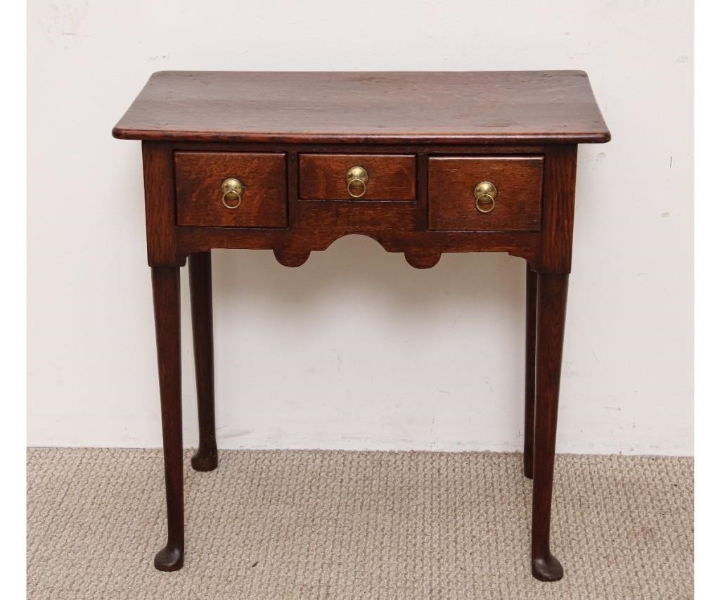 Appraisal: Georgian Queen Anne oak dressing table h x w x