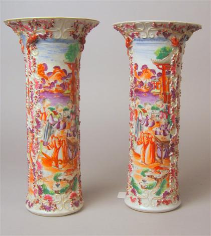 Appraisal: Pair of Chinese export beaker vases qianlong period Of tall