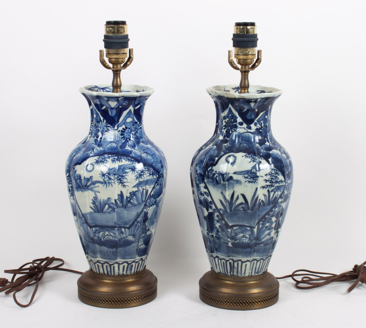 Appraisal: Pair of Japanese arita porcelain vase lamps late th century