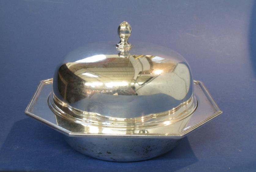 Appraisal: A MUFFIN DISH AND COVER of octagonal form with a