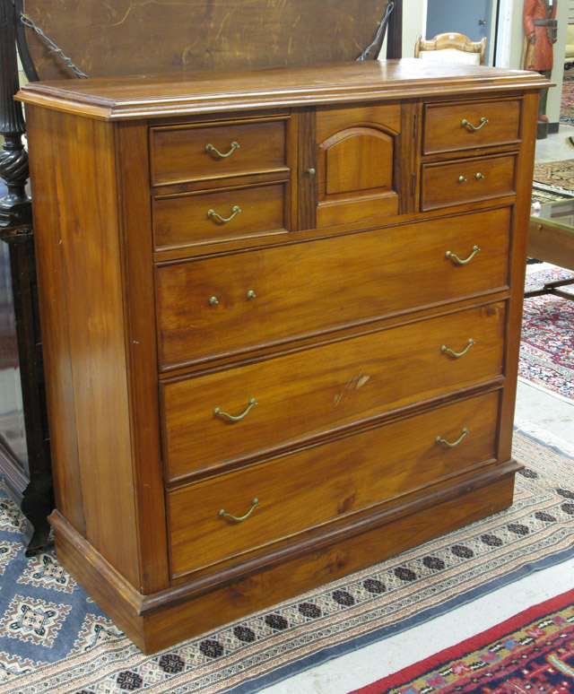 Appraisal: MAHOGANY CHEST OF DRAWERS th century the front with four