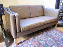 Appraisal: PAIR OF TWO SEAT LEATHER LOUNGES