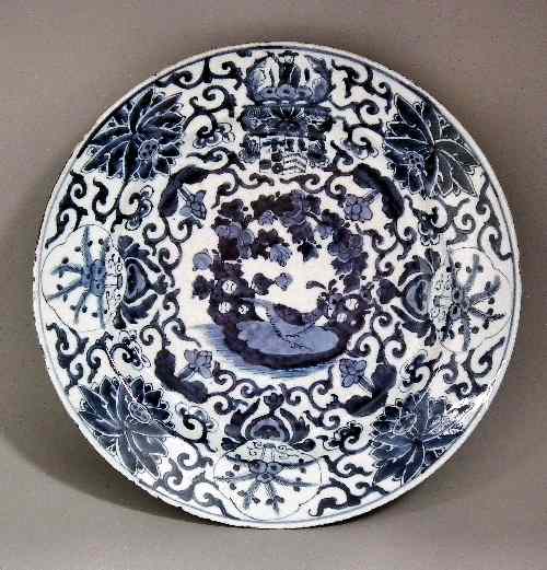 Appraisal: A Chinese blue and white porcelain charger decorated with a