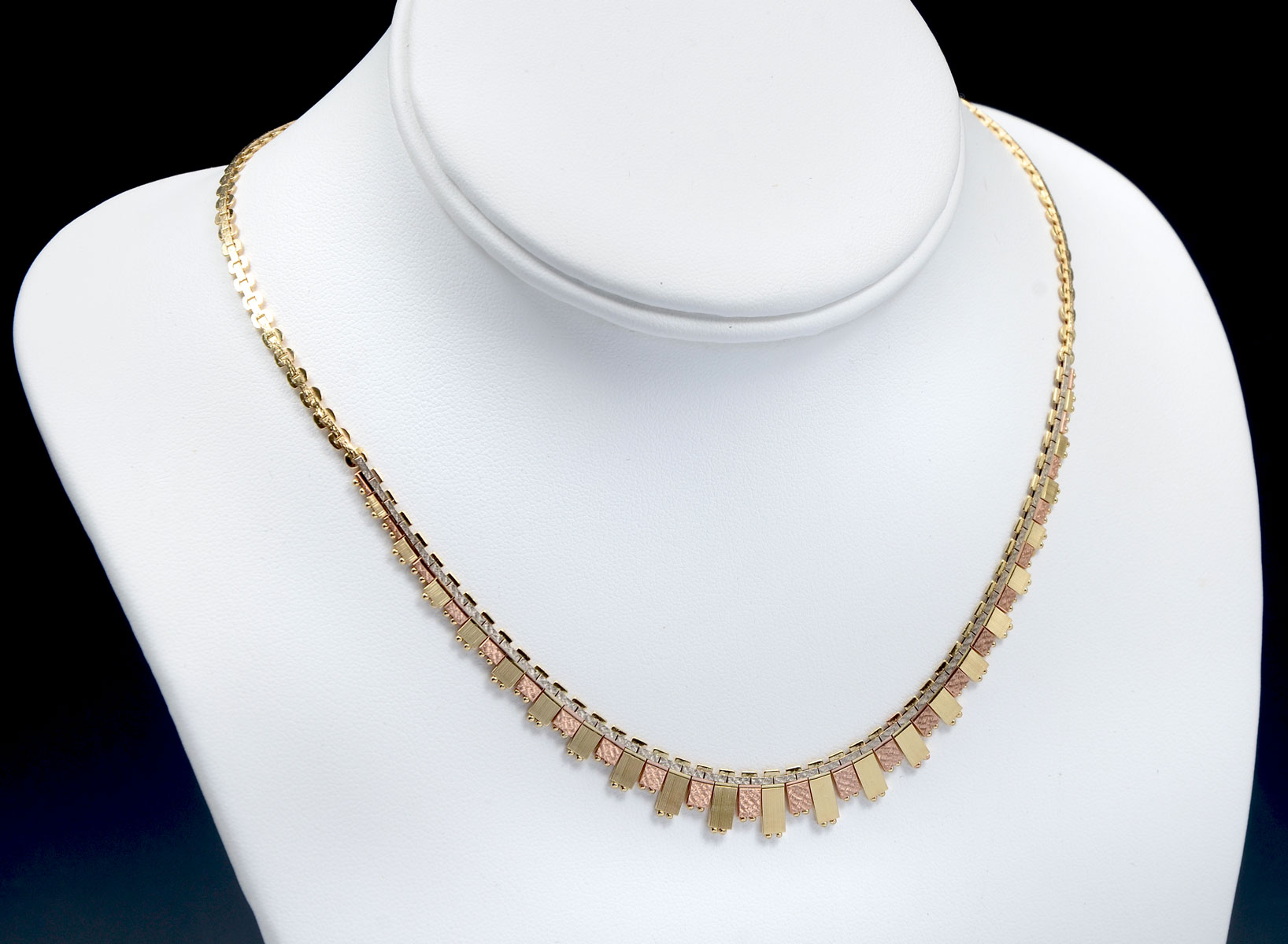 Appraisal: K TONE ITALIAN MADE CLEOPATRA NECKLACE Beautifully made '' necklace