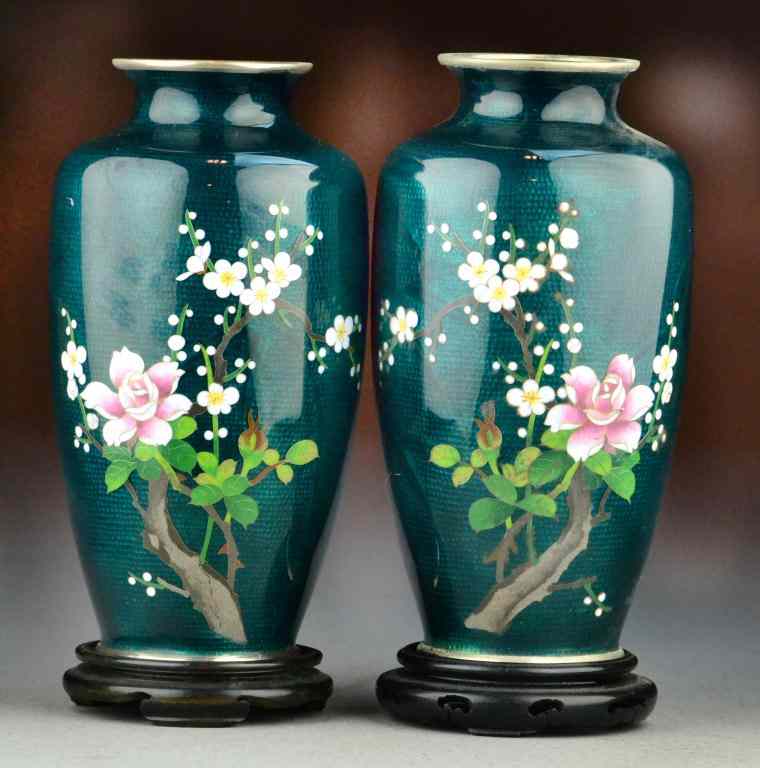 Appraisal: Pr Japanese Cloisonn Vases On StandsThe foil cloisonn a very