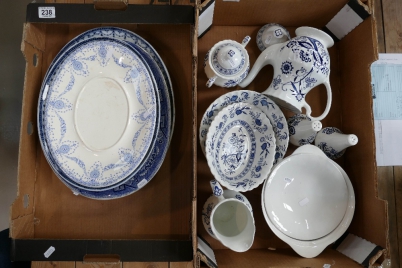 Appraisal: A mixed collection of blue and white items to include