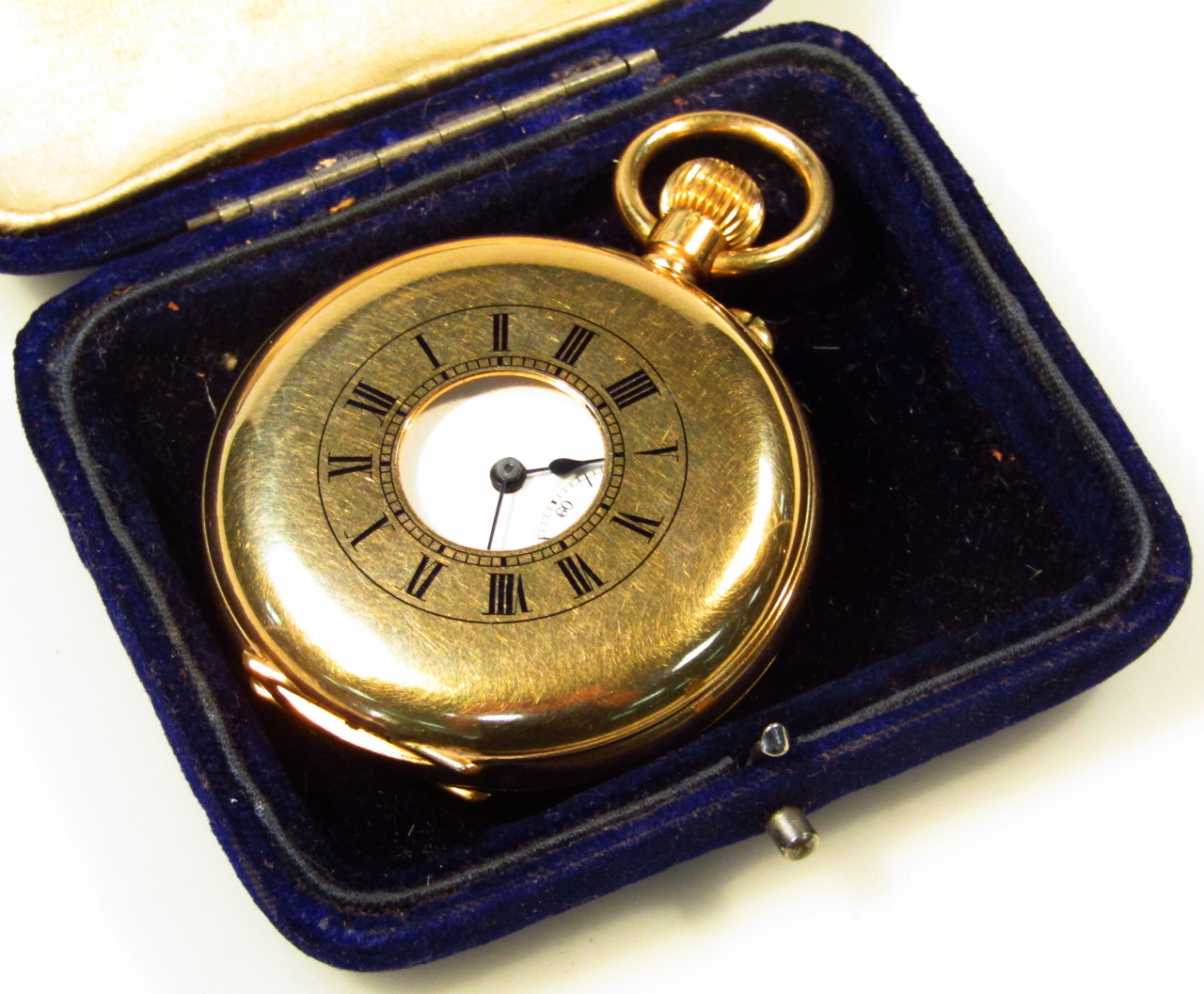 Appraisal: A gentleman's half hunter pocket watch the outer case with