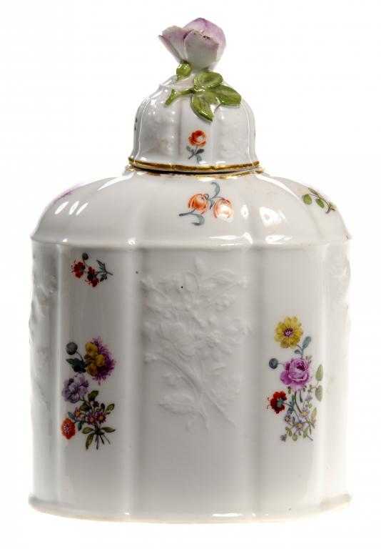 Appraisal: A MEISSEN TEA CANISTER AND COVER moulded with Gotzkowsky erhabene