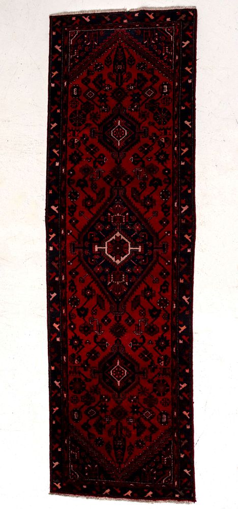 Appraisal: A LATE TH CENTURY HAND MADE PERSIAN HAMADAN RUNNER The