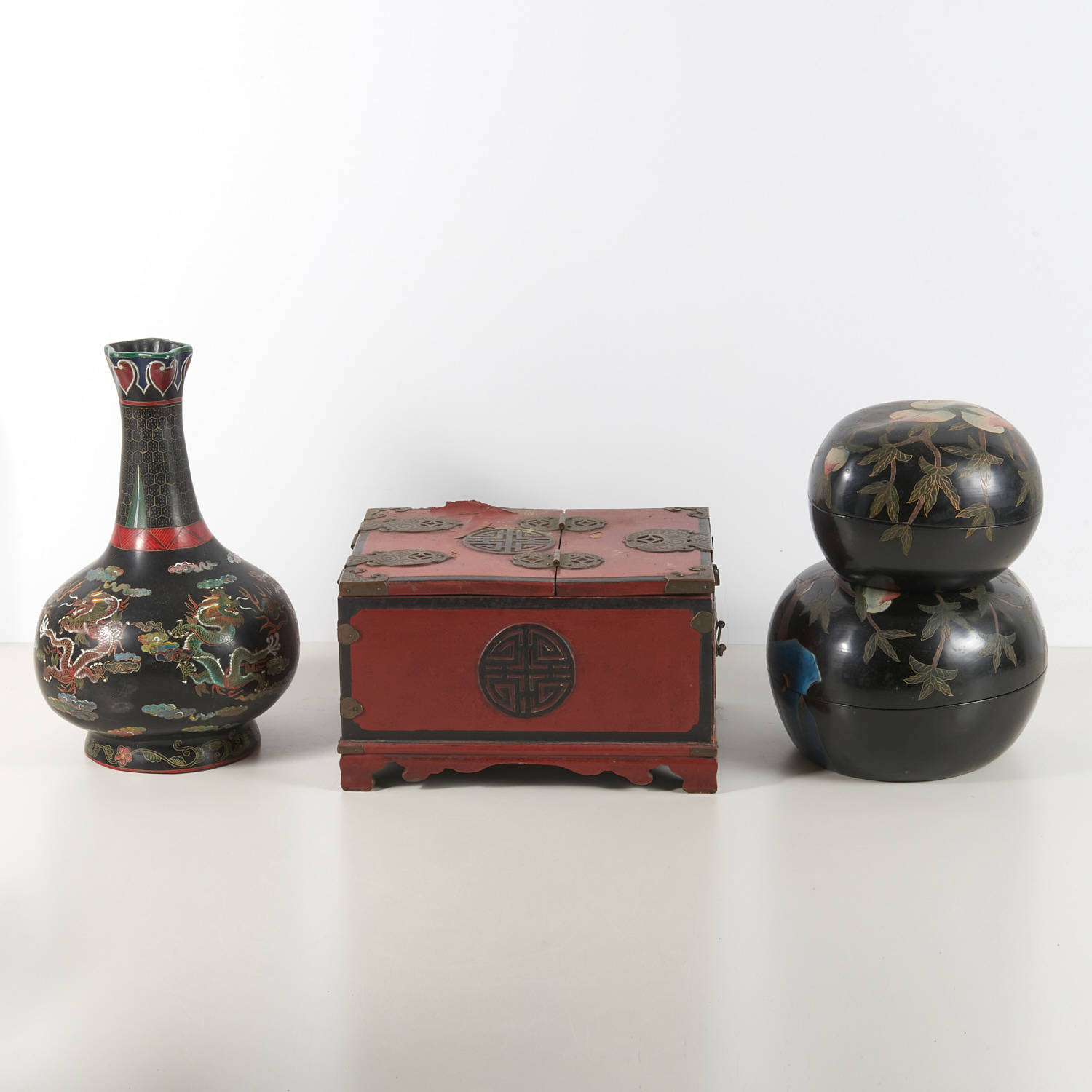 Appraisal: GROUP CHINESE LACQUER WARES th c incl a set of