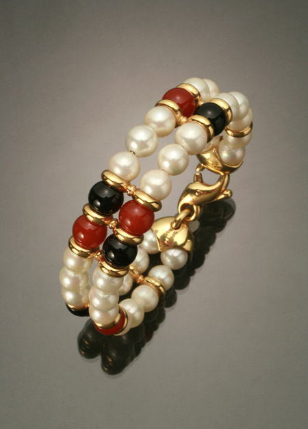 Appraisal: -Karat Yellow-Gold Cultured Pearl Black Onyx and Carnelian Bracelet Set