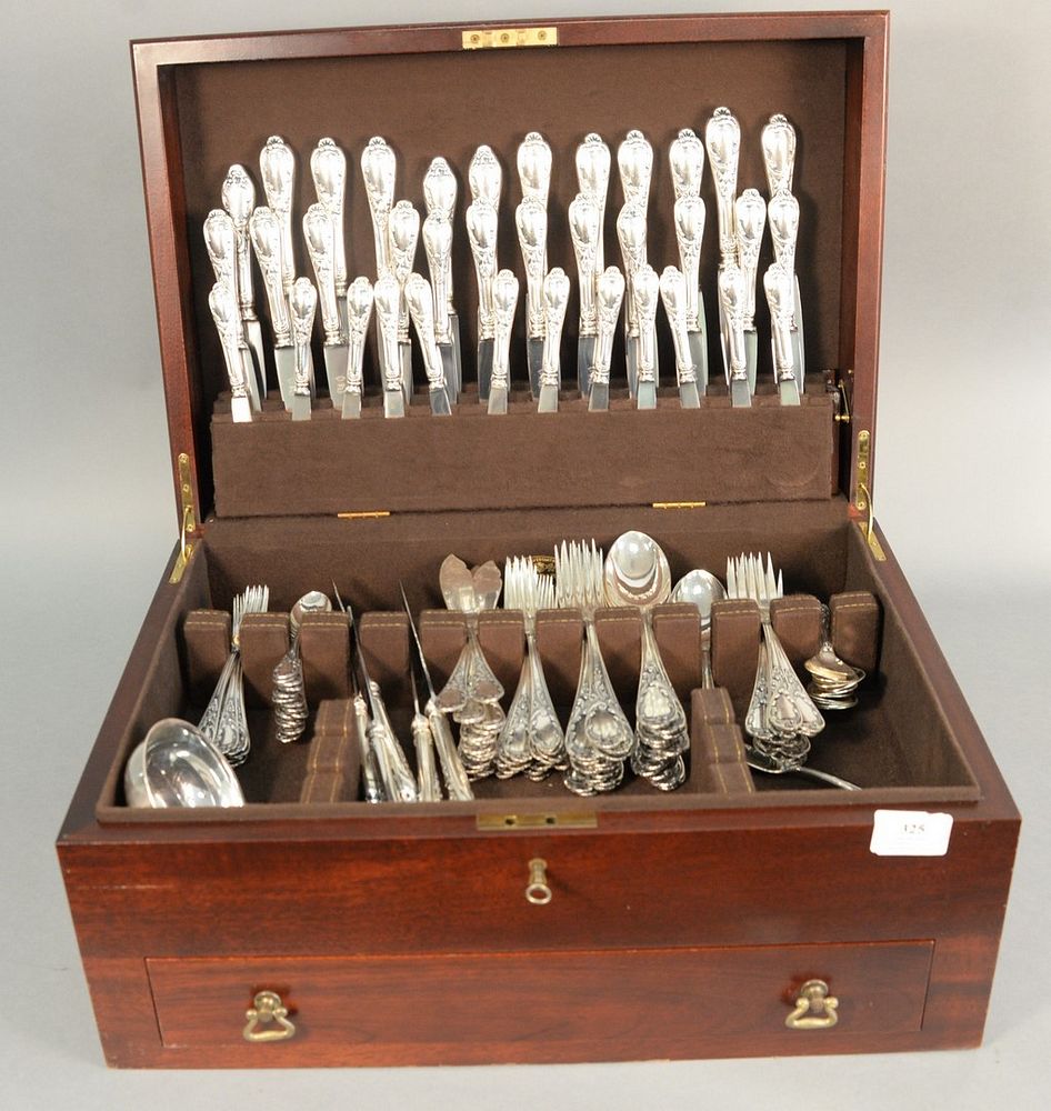 Appraisal: Large Wellner German silver-plated flatware set in fitted mahogany box