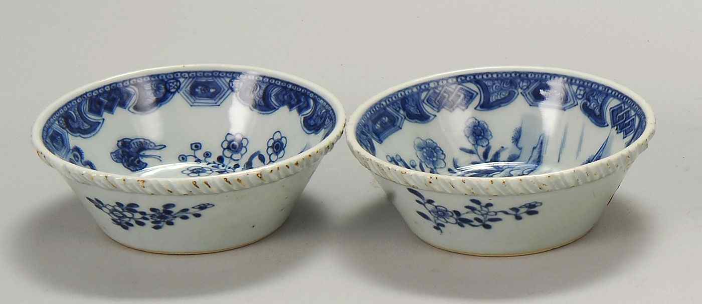 Appraisal: PAIR OF CHINESE EXPORT PORCELAIN SAUCERSEarly th CenturyWith blue and