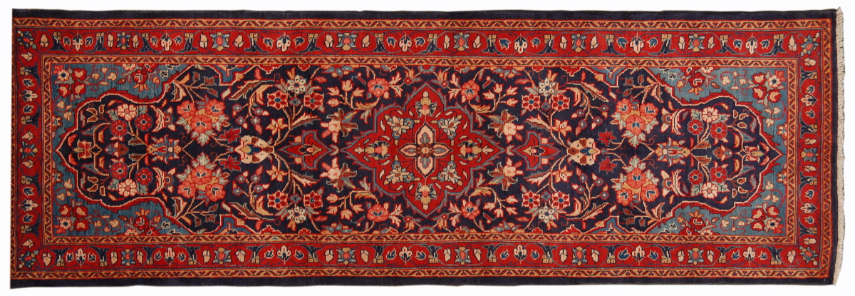 Appraisal: ORIENTAL RUG SAROUK MAHAL ' x ' Central medallion and