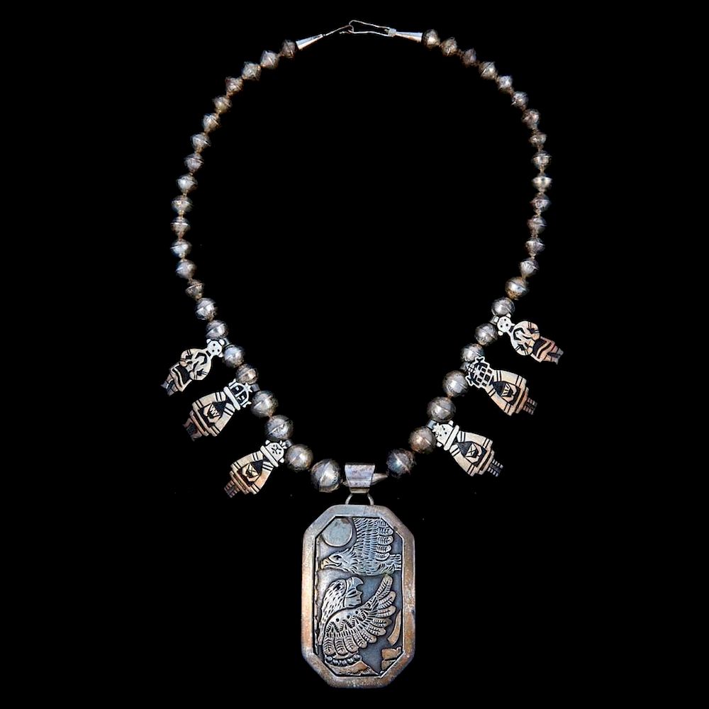 Appraisal: NAVAJO JEWELRY Old Pawn Southwest Navajo silver necklace Necklace size