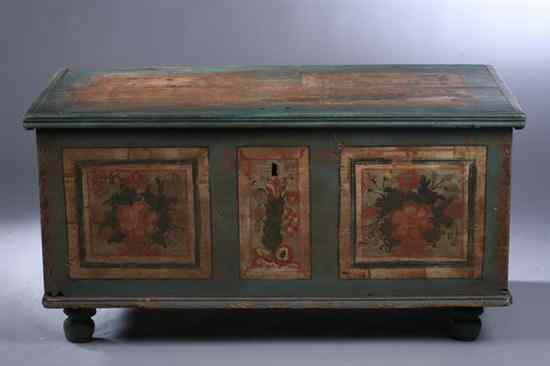 Appraisal: AMERICAN FEDERAL PAINT-DECORATED PINE DOWER CHEST Dated Hinged top opening