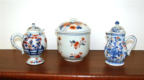 Appraisal: Chinese Export Imari covered vessels Kangxi period - covered potiche