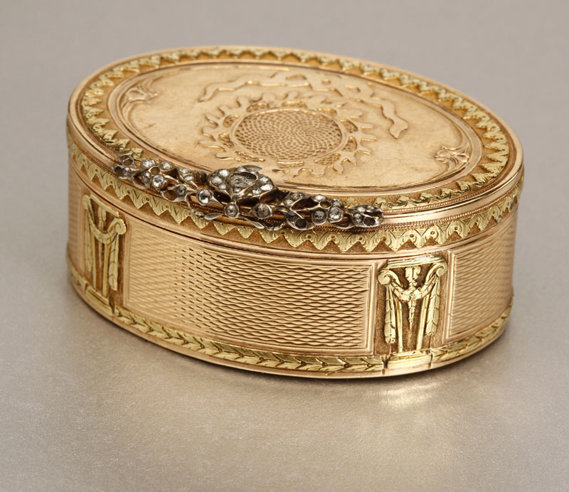 Appraisal: An antique Continental K yellow gold and diamond snuffbox An