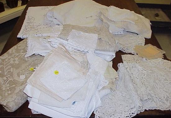 Appraisal: Large grouping of linens cutwork lace and embroidered doilies including