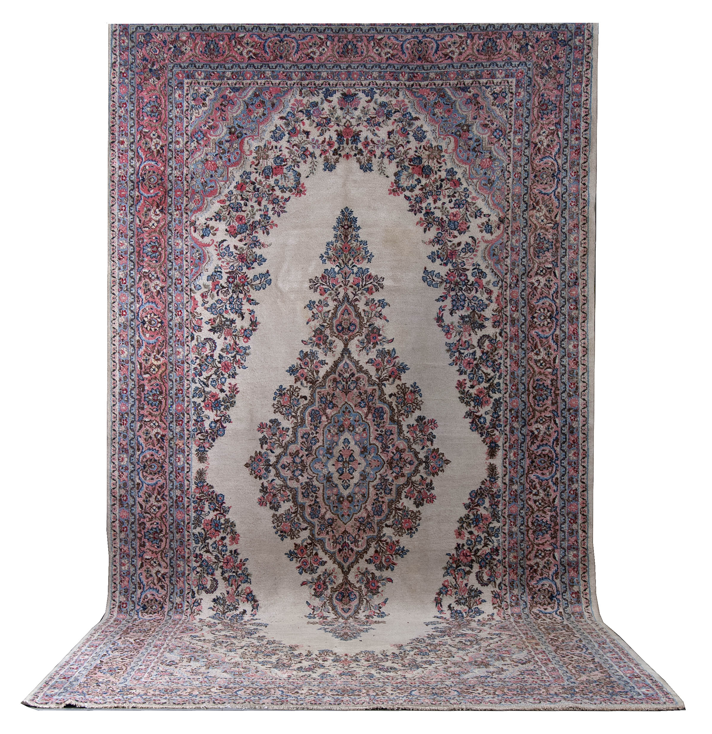 Appraisal: ORIENTAL RUG KASVIN ' x ' Elaborate floral medallion in