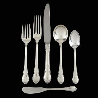 Appraisal: Lunt Modern Victorian Sterling Silver Flatware Service pieces service for