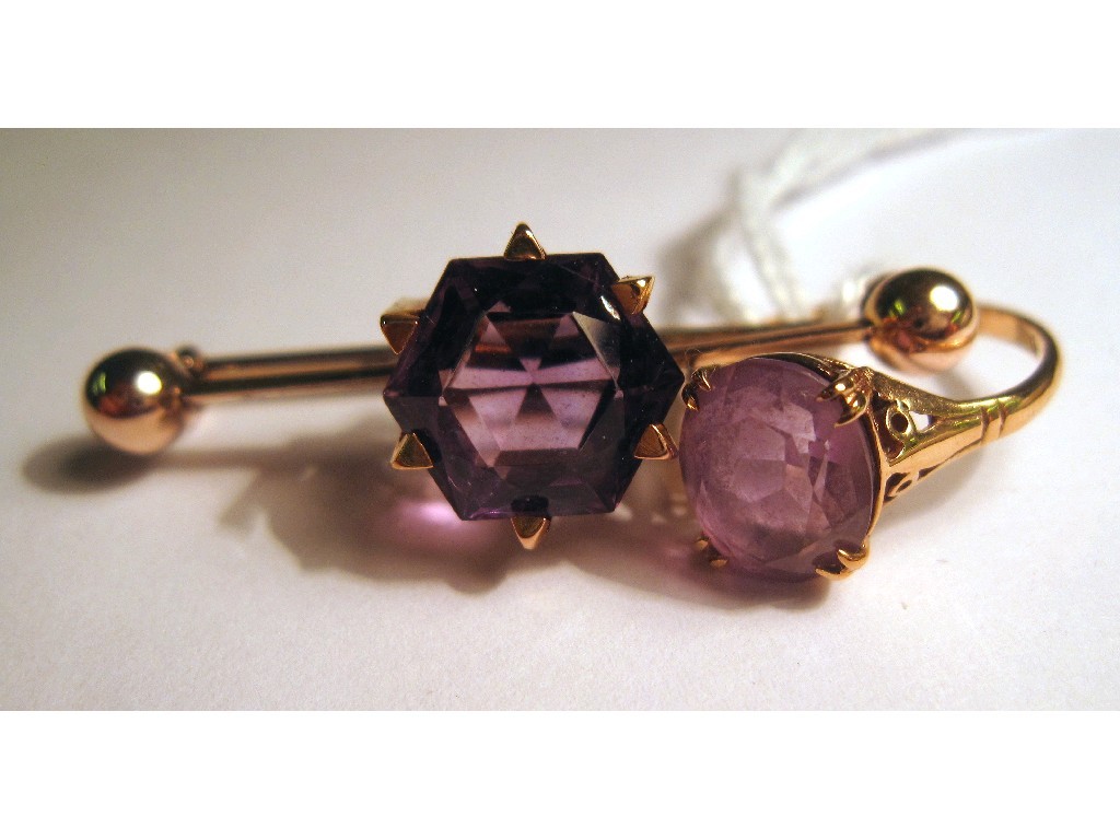 Appraisal: Lot comprising ct gold amethyst single stone ring and a