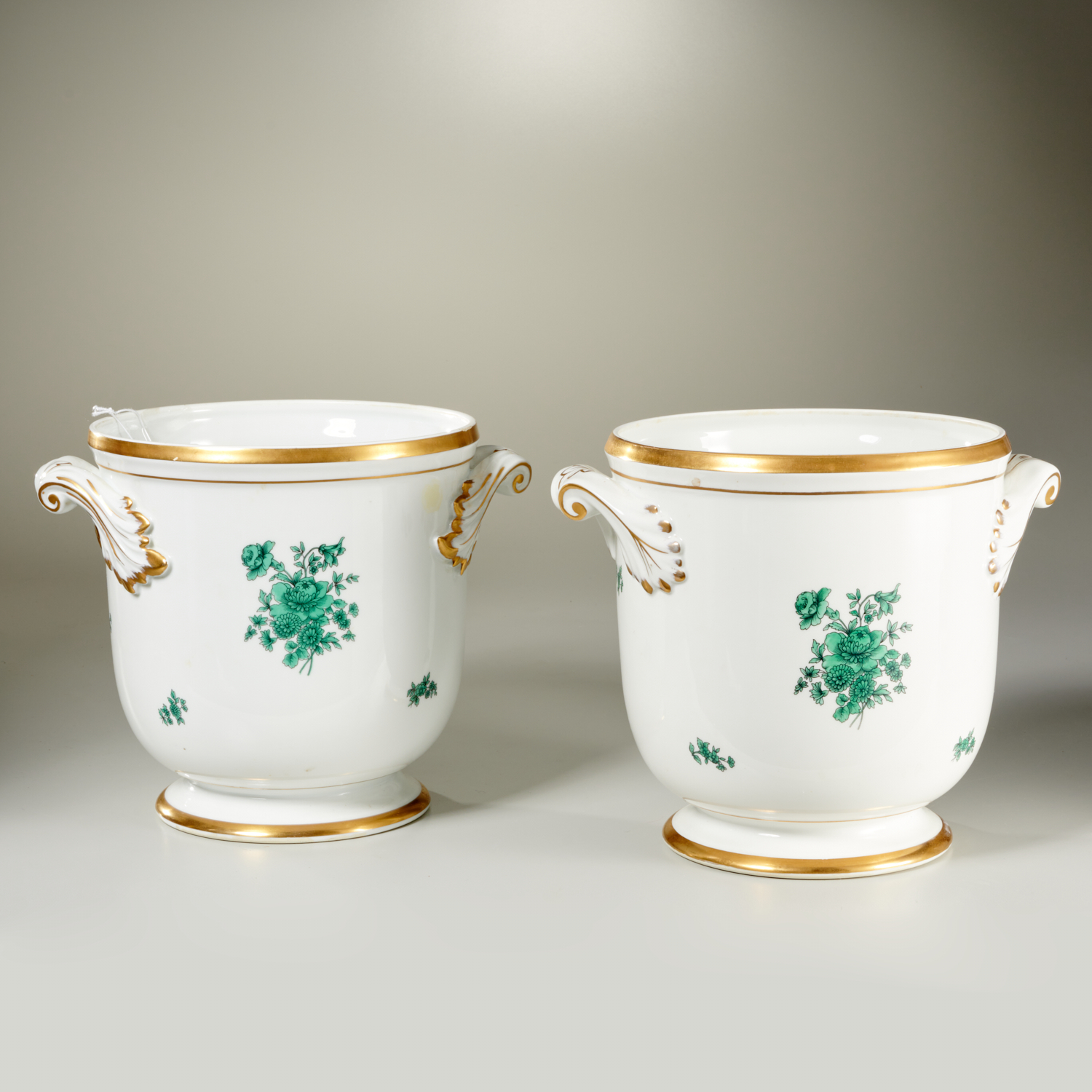 Appraisal: PAIR CONTINENTAL PORCELAIN CACHEPOTS th c possibly Ginori or Herend