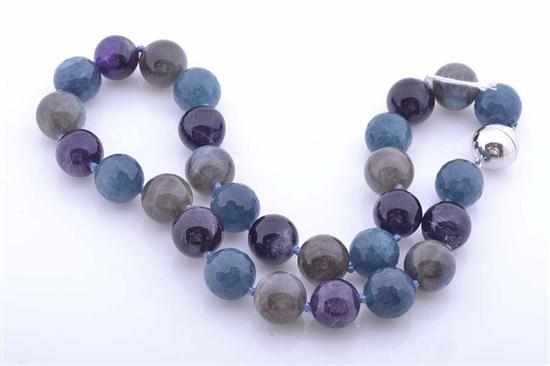 Appraisal: A STRAND OF AMETHYST LABRADORITE AND SODALITE BEADS