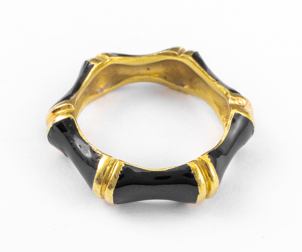 Appraisal: K YELLOW GOLD BLACK ENAMEL RING K yellow gold ring