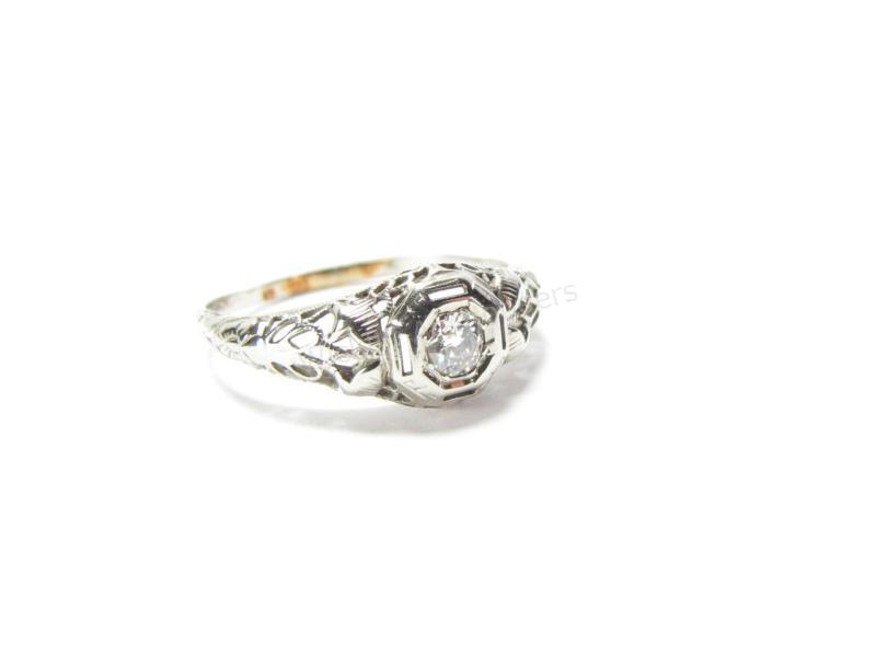 Appraisal: A Vintage K white gold diamond solitaire ring set in