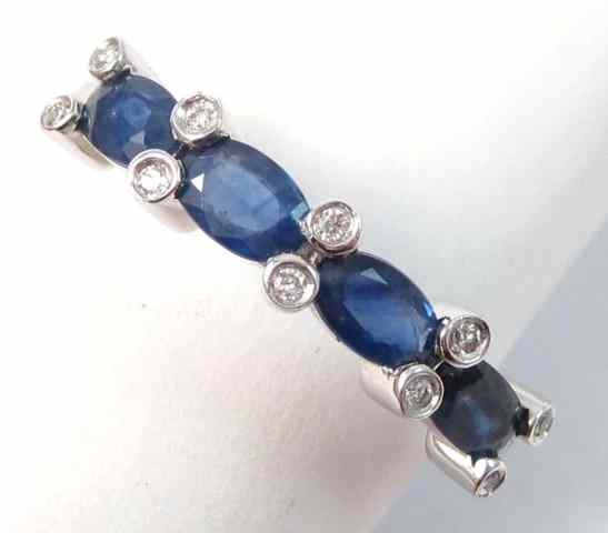 Appraisal: SAPPHIRE DIAMOND AND WHITE GOLD RING k white gold set