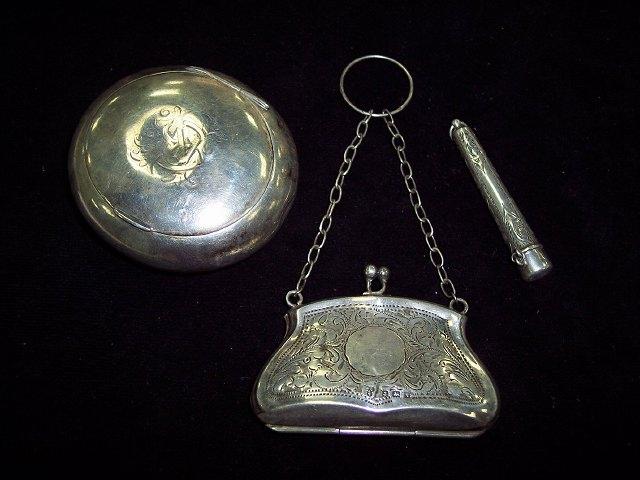 Appraisal: A lady's evening purse engraved scrolls C B S Birmingham