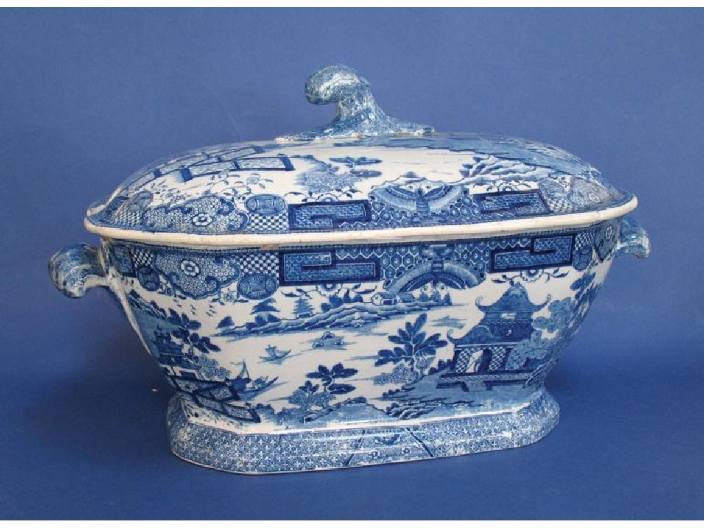 Appraisal: A TH CENTURY SOUP TUREEN AND COVER transfer decorated in