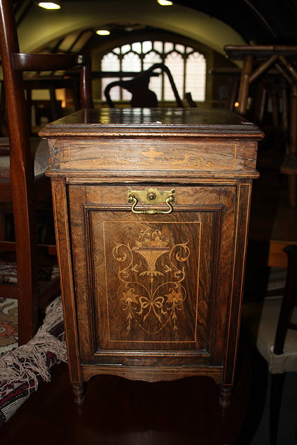 Appraisal: A VICTORIAN ROSEWOOD AND SATINWOOD INLAID COAL PURDONIUM with fall