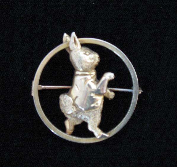 Appraisal: A CT YELLOW GOLD BROOCH depicting Beatrix Potter's Peter Rabbit