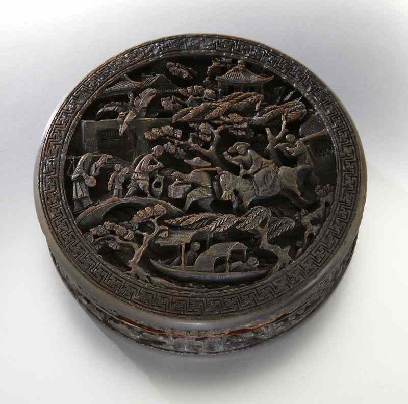 Appraisal: Chinese Qing export carved tortoise shell box International buyers should