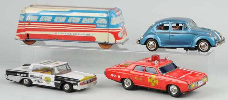 Appraisal: Lot of Tin Vehicle Toys Description American and Japanese Includes