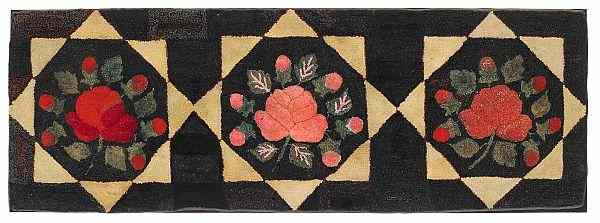 Appraisal: American hooked rug early th c with high relief floral