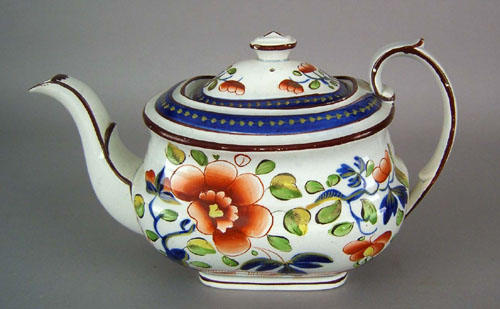 Appraisal: Gaudy Dutch teapot th c in a single rose pattern